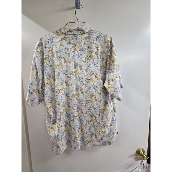 Tommy Bahama Aloha; Hawaiian; Tropical Shirt SS; Lt. Blue Floral. Sz L - Picture 5 of 7